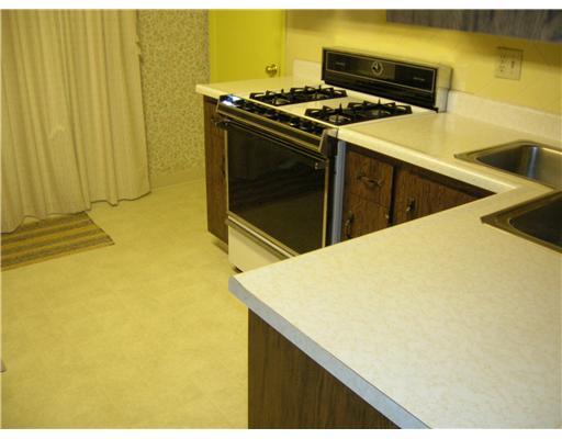 2366 Tilbrook Road Monroeville, PA 15146 - Photo 3 of 18 Kitchen.