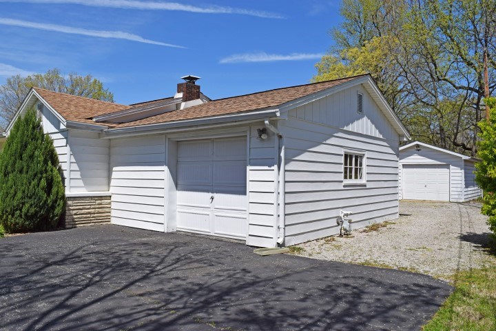 2306 Selzer Road Evansville, IN 47712 - Photo 2 of 23 Gallery Image 2