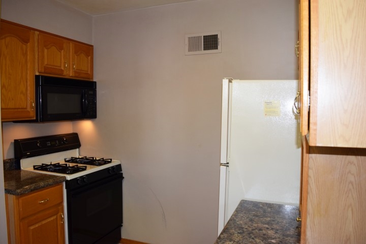 2306 Selzer Road Evansville, IN 47712 - Photo 8 of 23 Gallery Image 8