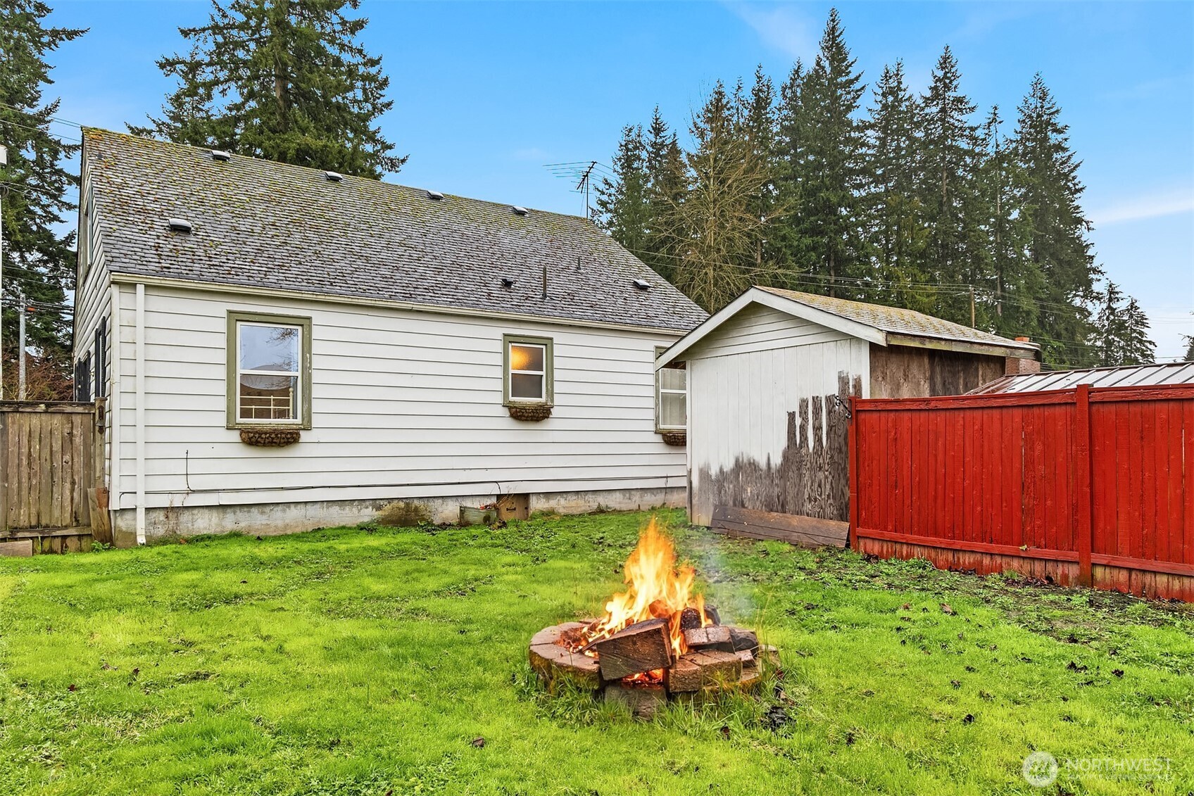 627 Madison Street Everett, WA 98203 - Photo 18 of 22
