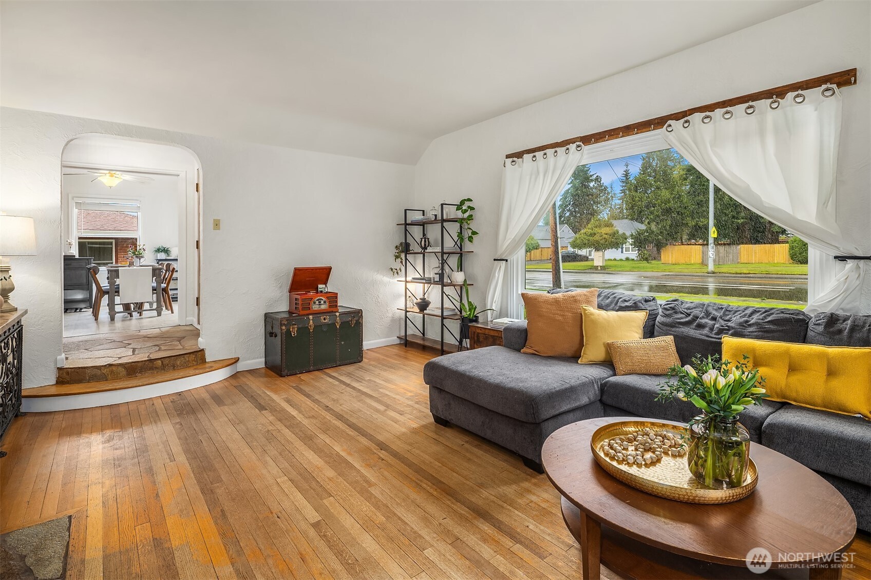 627 Madison Street Everett, WA 98203 - Photo 4 of 22