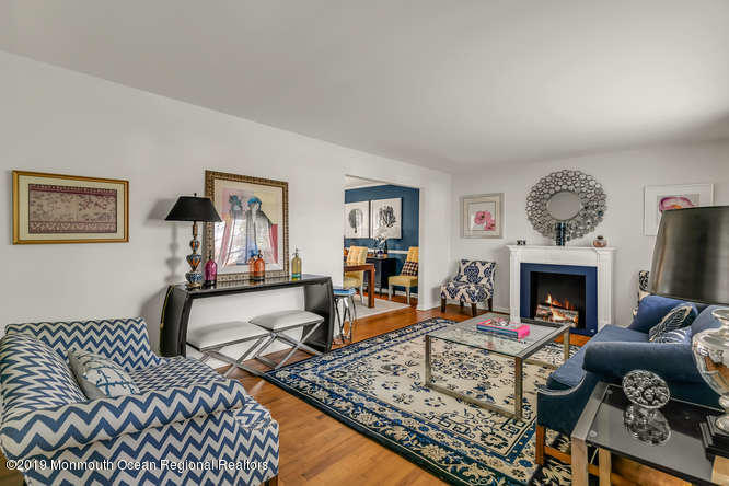 2112 Riviera Pkwy
