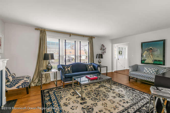 2112 Riviera Pkwy