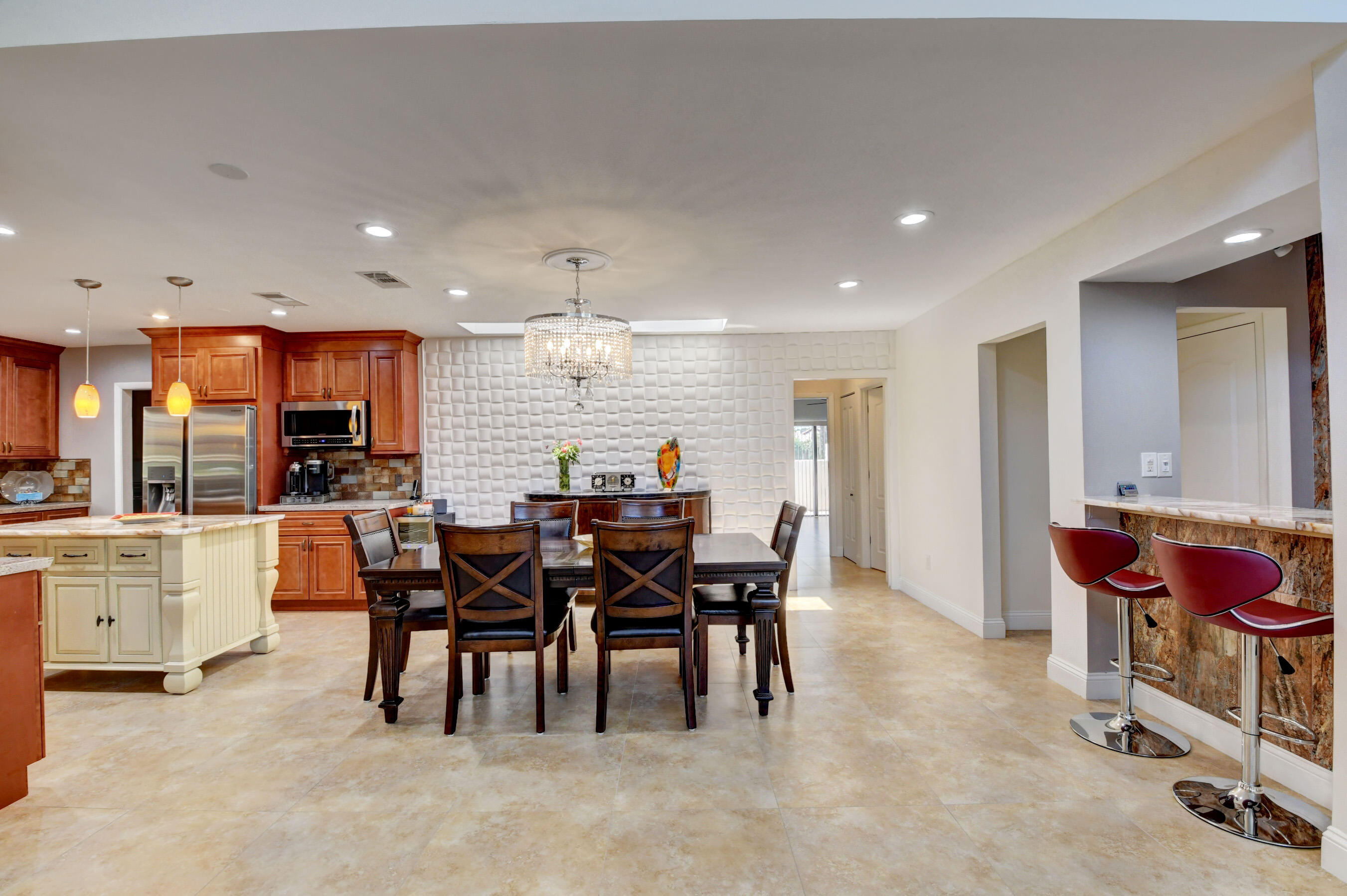 21933 Arriba Real, Unit 20B Boca Raton, FL 33433 - Photo 13 of 68 Dining/Kitchen