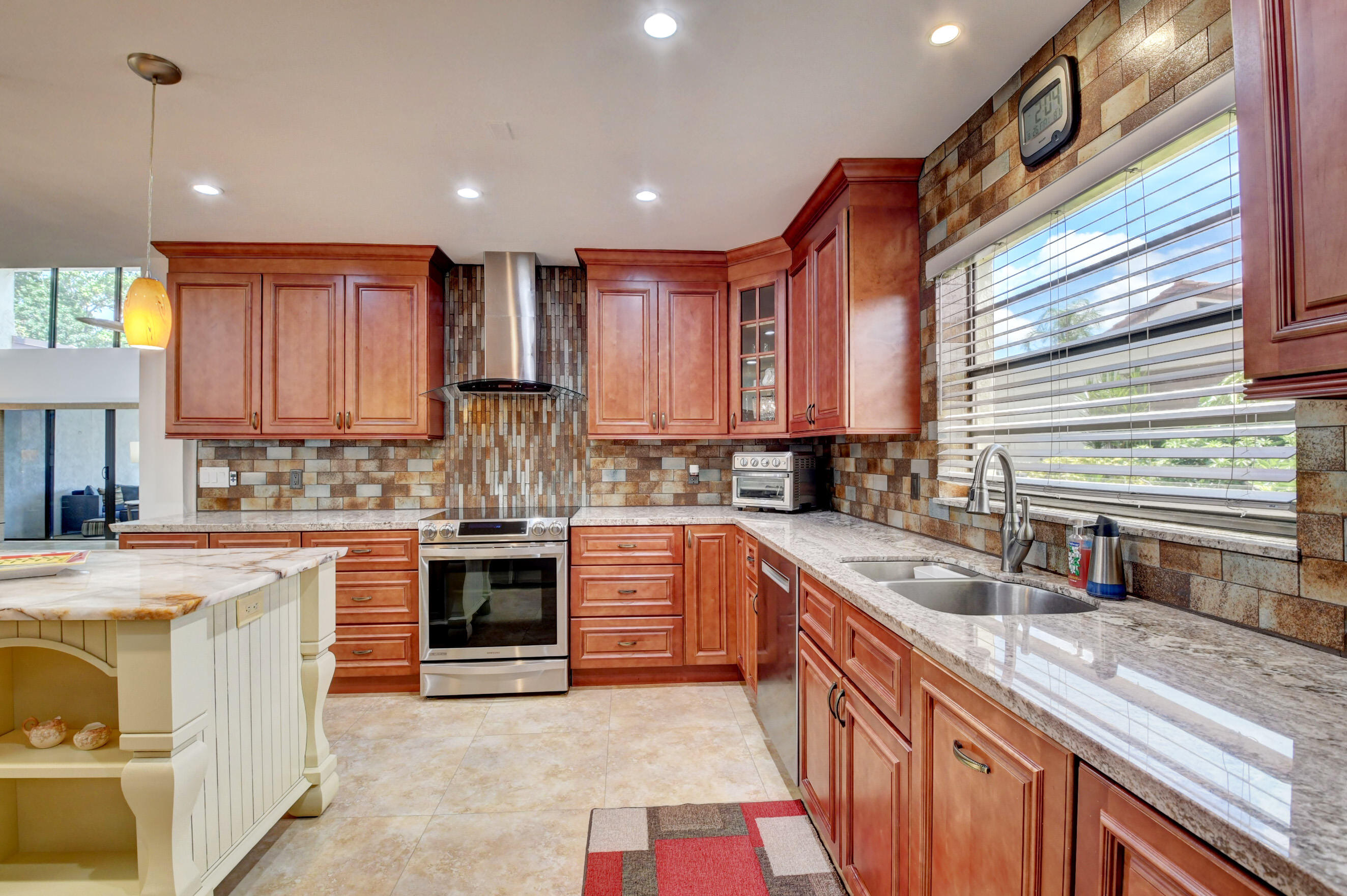21933 Arriba Real, Unit 20B Boca Raton, FL 33433 - Photo 20 of 68 kitchen