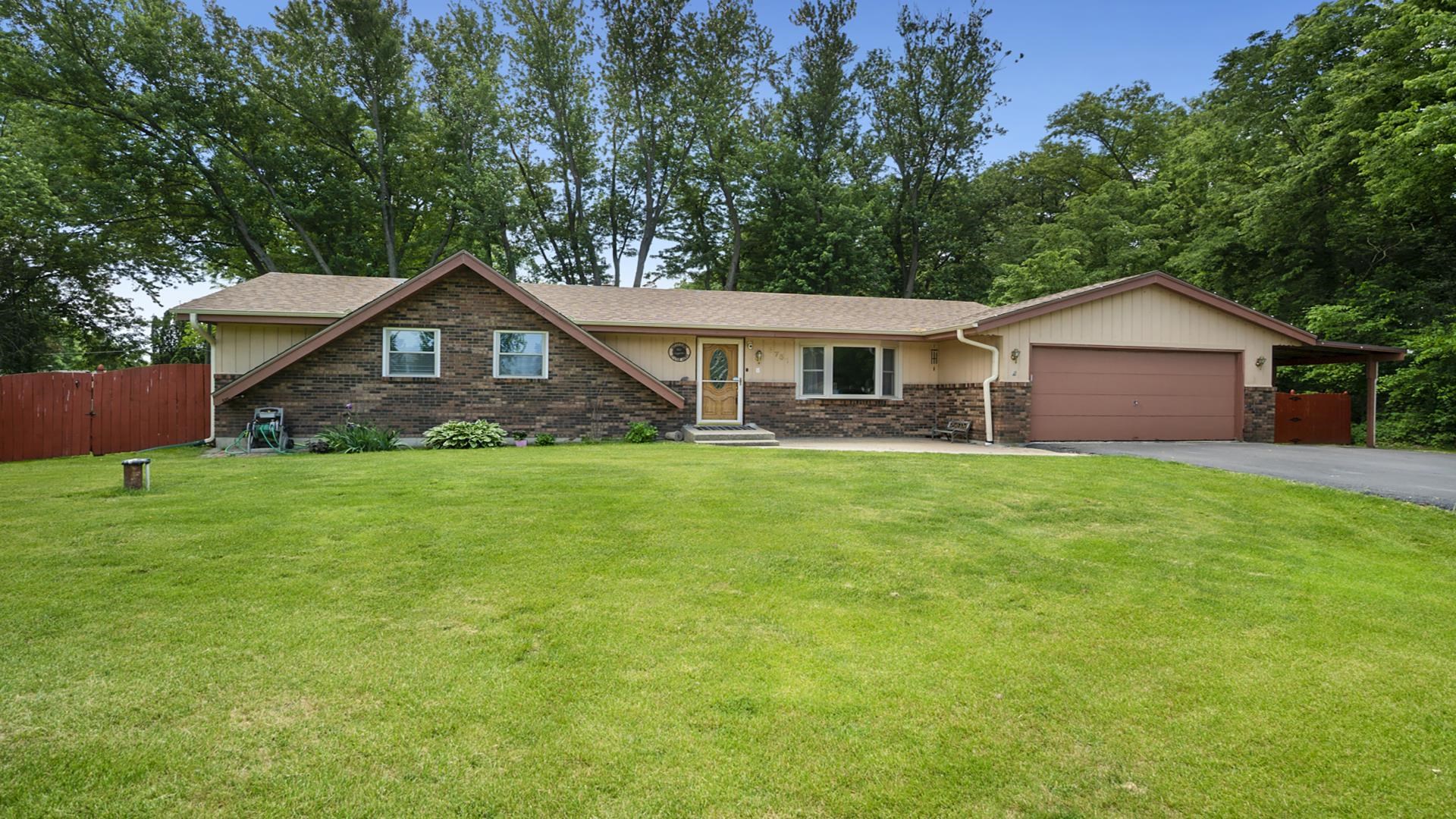 5751 Dover Road Rockford, IL 61109 - Photo 2 of 29 Gallery Image 2