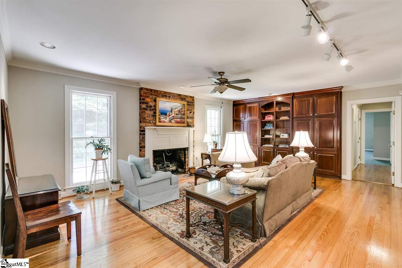 9 Rockingham Road Greenville, SC 29607 - Photo 16 of 36