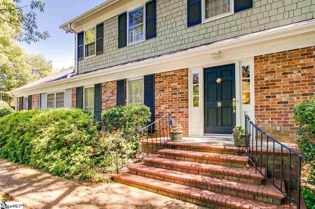 9 Rockingham Road Greenville, SC 29607 - Photo 3 of 36