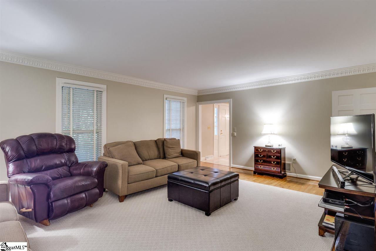 9 Rockingham Road Greenville, SC 29607 - Photo 24 of 36