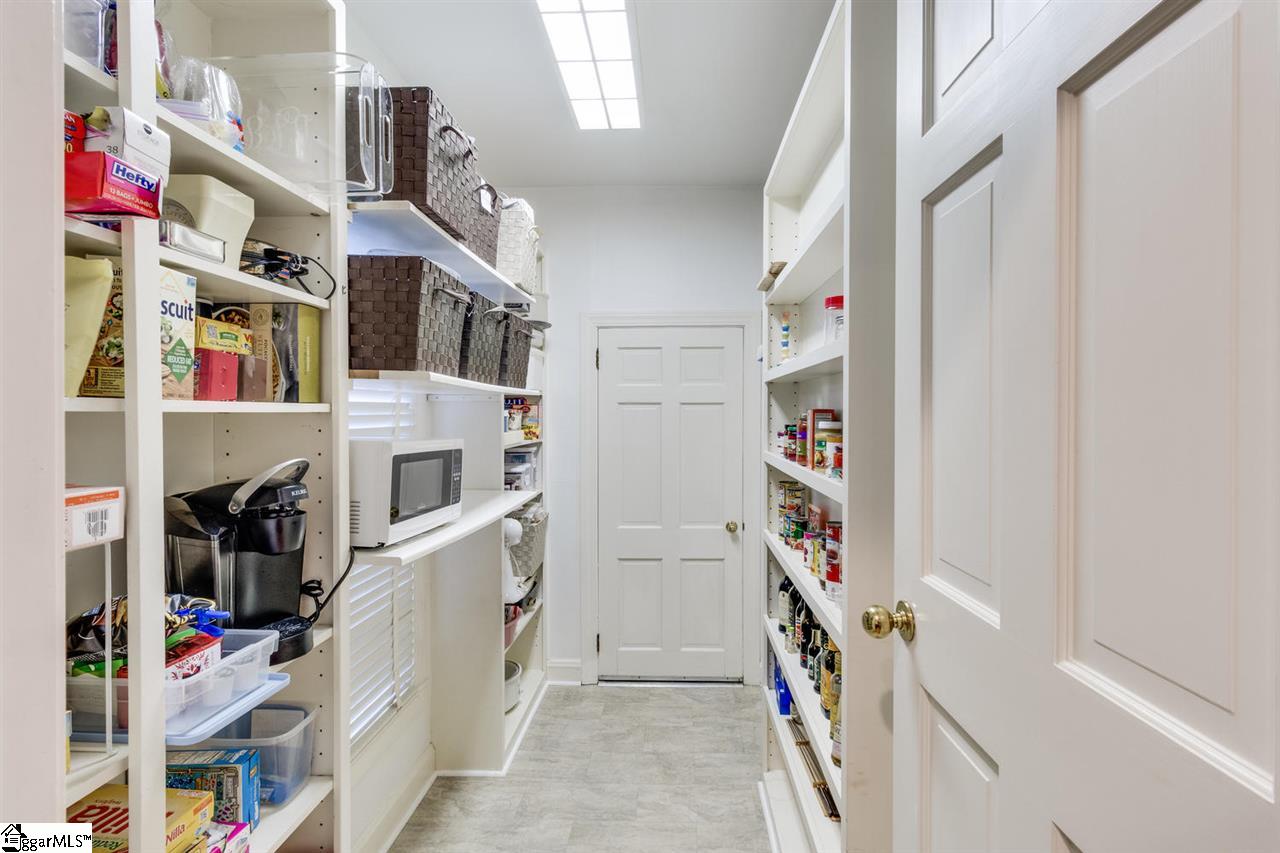 9 Rockingham Road Greenville, SC 29607 - Photo 25 of 36