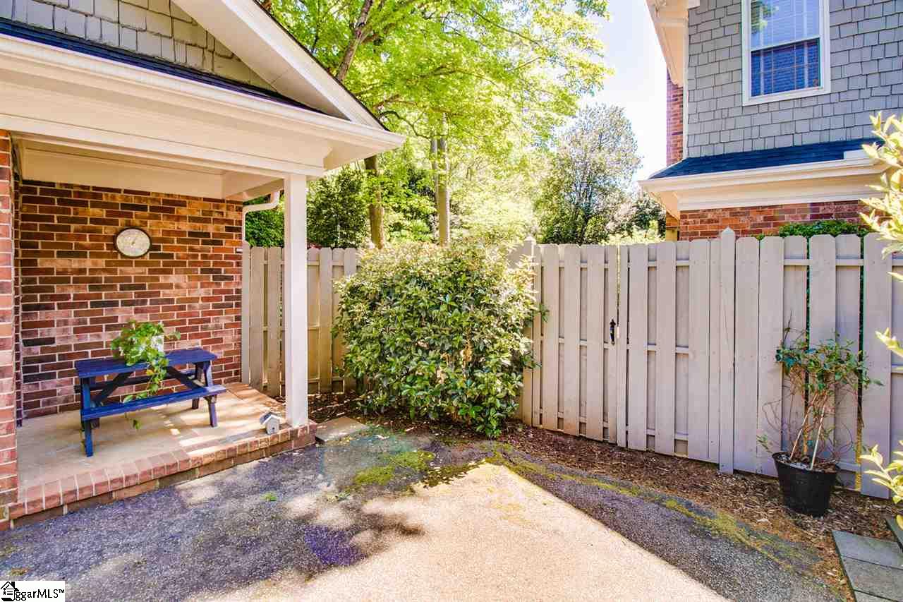 9 Rockingham Road Greenville, SC 29607 - Photo 27 of 36