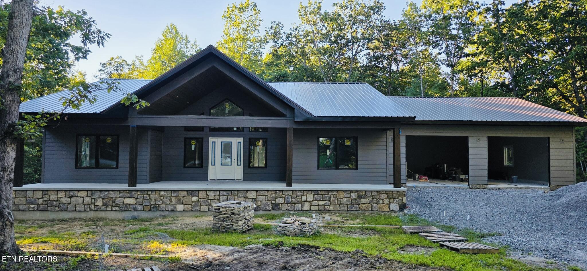 12 Pine Place Monterey, TN 38574 - Photo 7 of 25 pine keith front