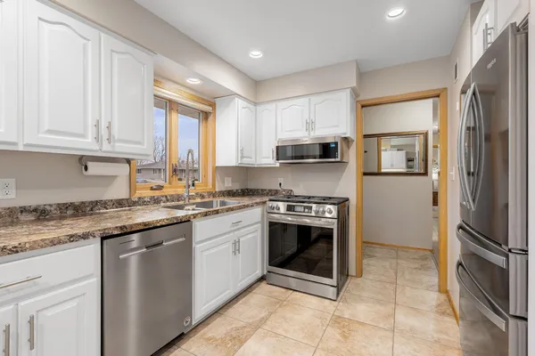 $359,900 | 307 21st Street Northwest, Austin, MN 55912