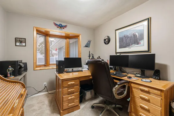 $359,900 | 307 21st Street Northwest, Austin, MN 55912