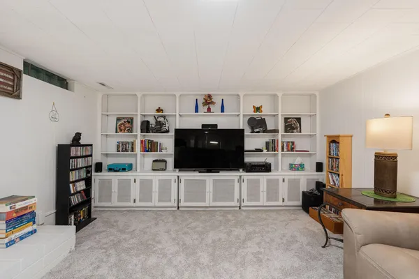 $359,900 | 307 21st Street Northwest, Austin, MN 55912