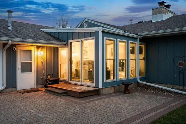 $359,900 | 307 21st Street Northwest, Austin, MN 55912