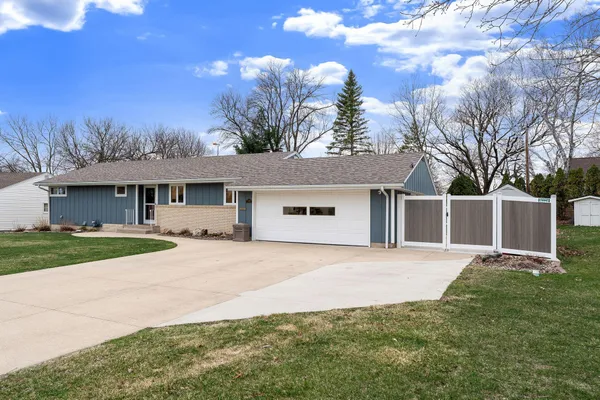 $359,900 | 307 21st Street Northwest, Austin, MN 55912