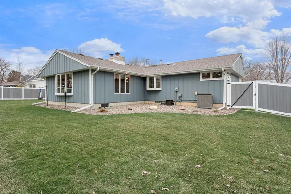 $359,900 | 307 21st Street Northwest, Austin, MN 55912