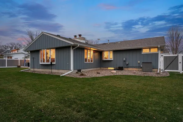 $359,900 | 307 21st Street Northwest, Austin, MN 55912