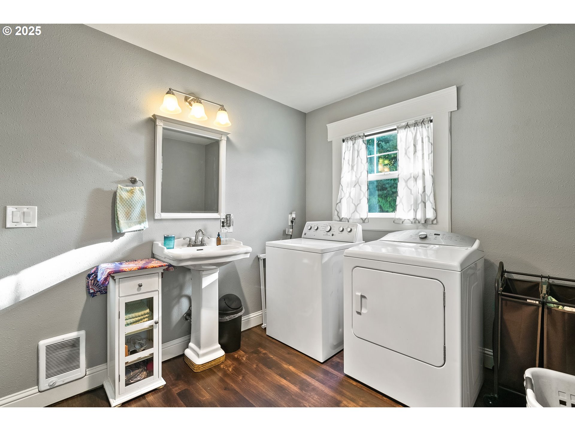 19149 South South End Road Oregon City, OR 97045 - Photo 16 of 29