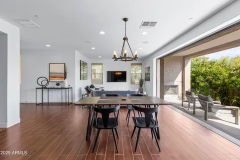 $884,000 | 10260 East White Feather Lane, Unit 1050, Scottsdale, AZ 85262