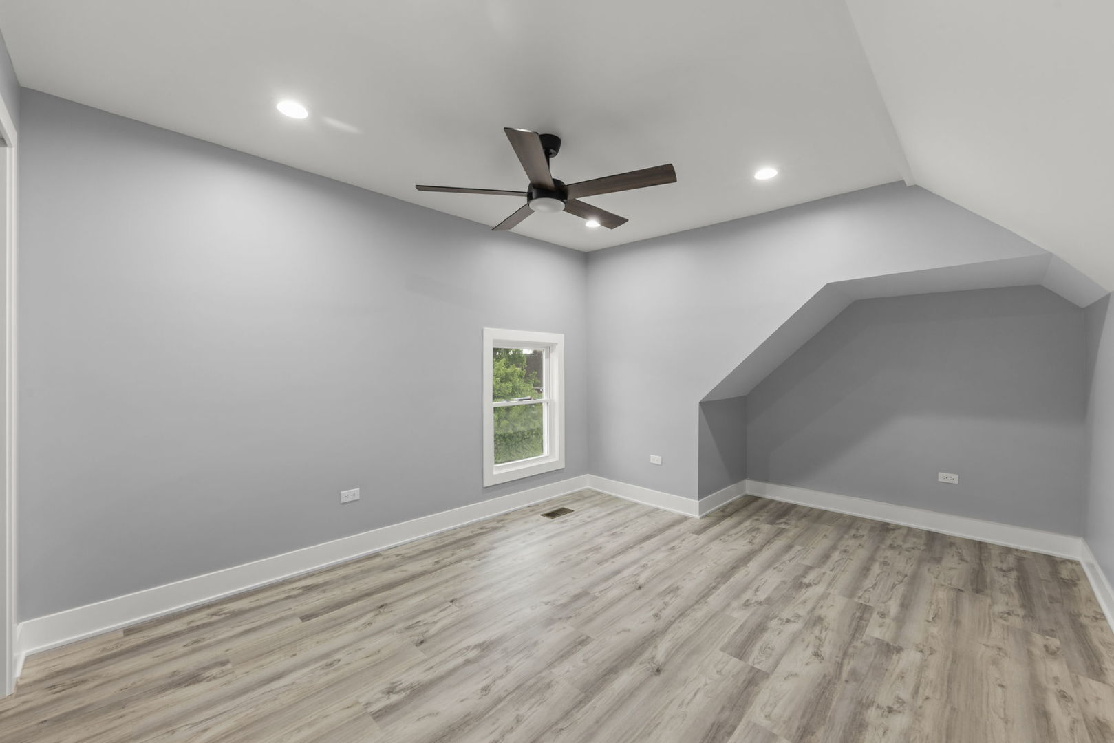 7600 West 60th Street Summit, IL 60501 - Photo 16 of 22 wooden floor in an empty room with a window