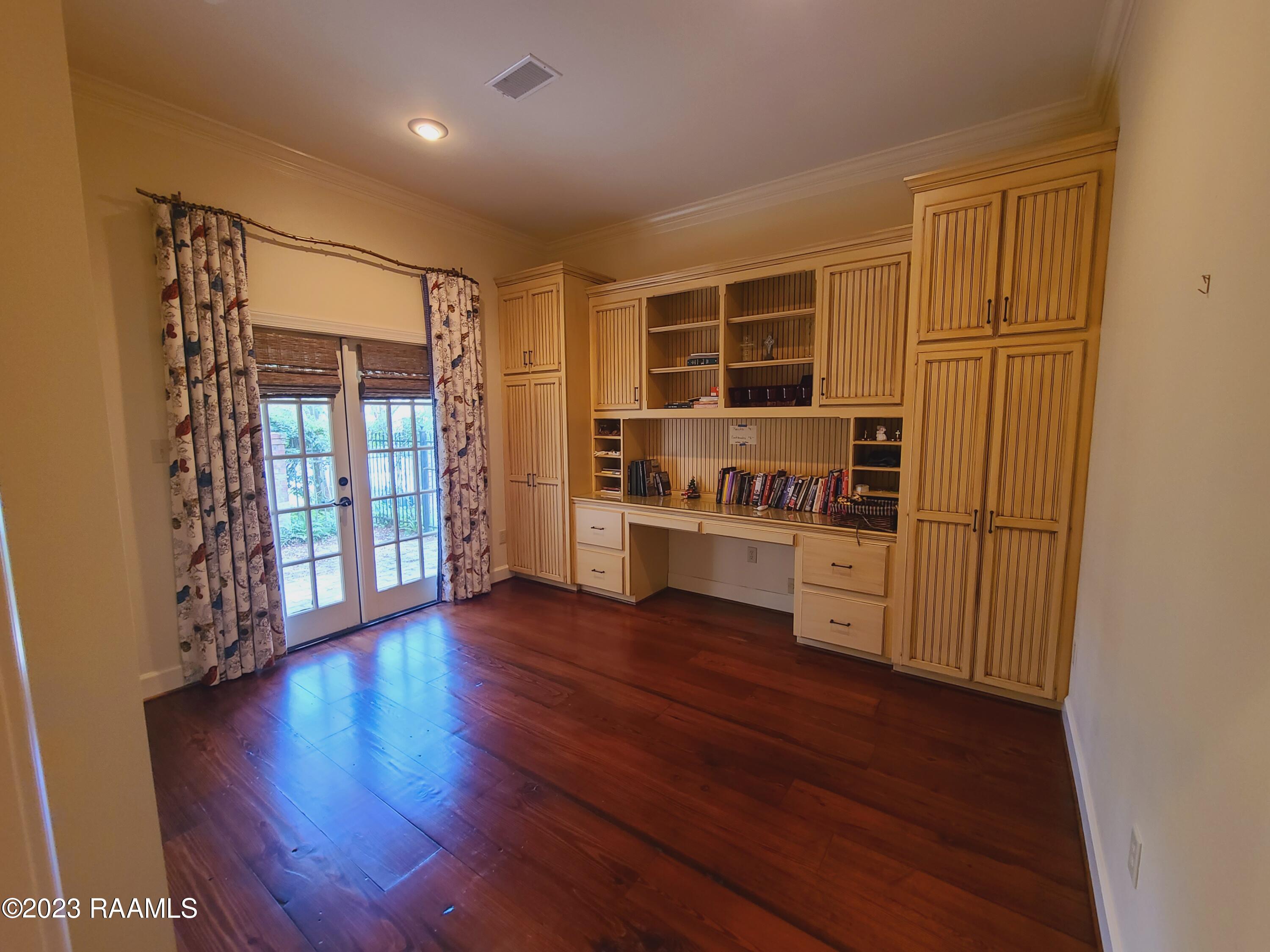 110 Wembley Road Lafayette, LA 70503 - Photo 20 of 28 Office