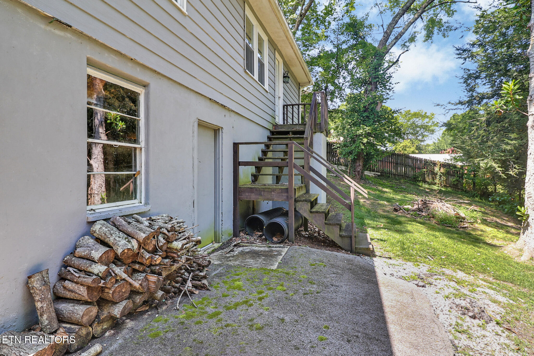 618 East Ridgecrest Drive Kingston, TN 37763 - Photo 8 of 30 n44a8412-n44a8416