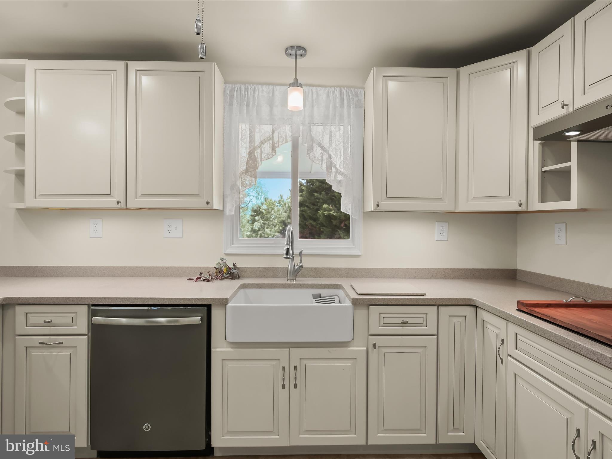 1321 Streaker Road Sykesville, MD 21784 - Photo 17 of 54 Apron Sink