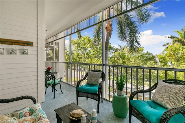 $2,950 | 140 Palm Street, Unit 305, Marco Island, FL 34145