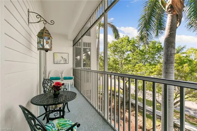 $2,950 | 140 Palm Street, Unit 305, Marco Island, FL 34145