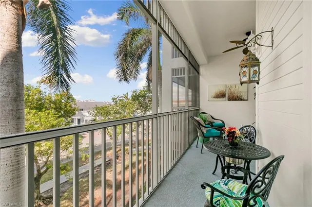 $2,950 | 140 Palm Street, Unit 305, Marco Island, FL 34145