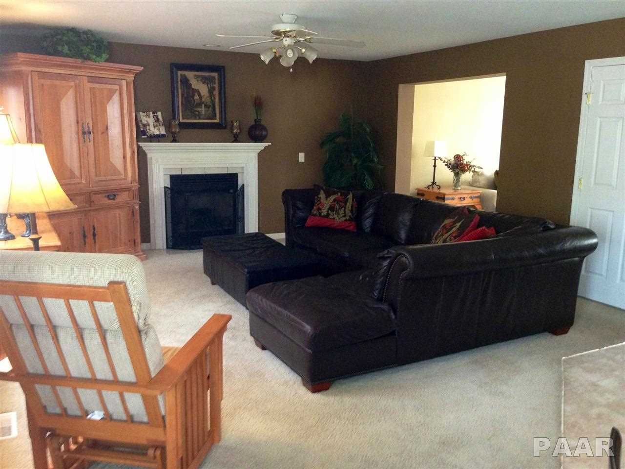 1726 West Geneva Road Peoria, IL 61615 - Photo 5 of 16 Gallery Image 5