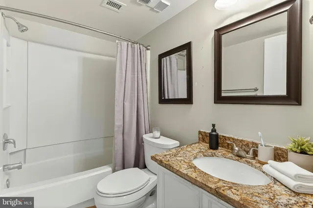 $380,000 | 5833 Cove Landing Road, Unit 304, Burke, VA 22015