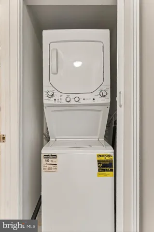 $380,000 | 5833 Cove Landing Road, Unit 304, Burke, VA 22015