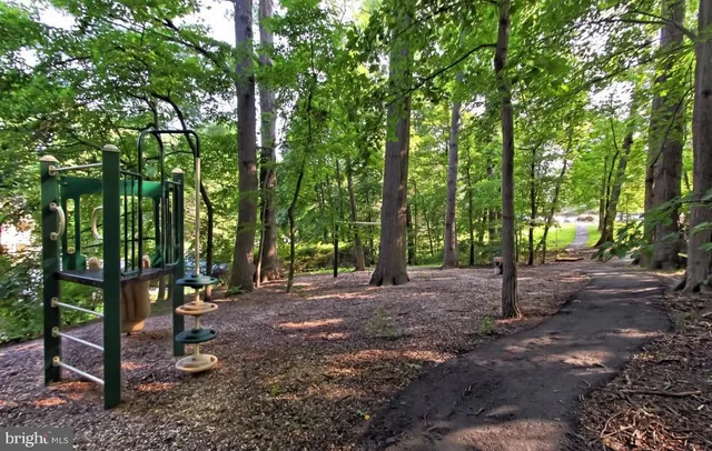 $380,000 | 5833 Cove Landing Road, Unit 304, Burke, VA 22015