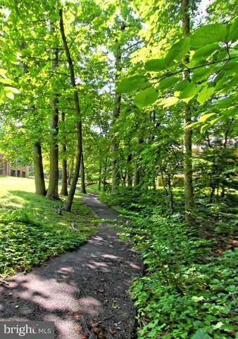 $380,000 | 5833 Cove Landing Road, Unit 304, Burke, VA 22015