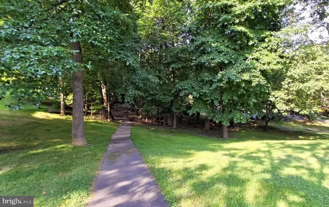 $380,000 | 5833 Cove Landing Road, Unit 304, Burke, VA 22015