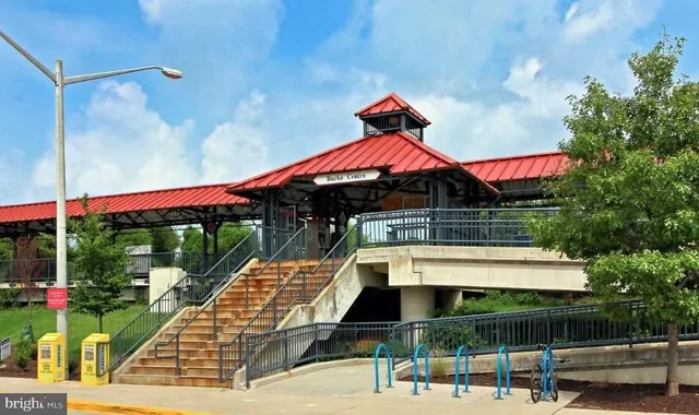 $380,000 | 5833 Cove Landing Road, Unit 304, Burke, VA 22015