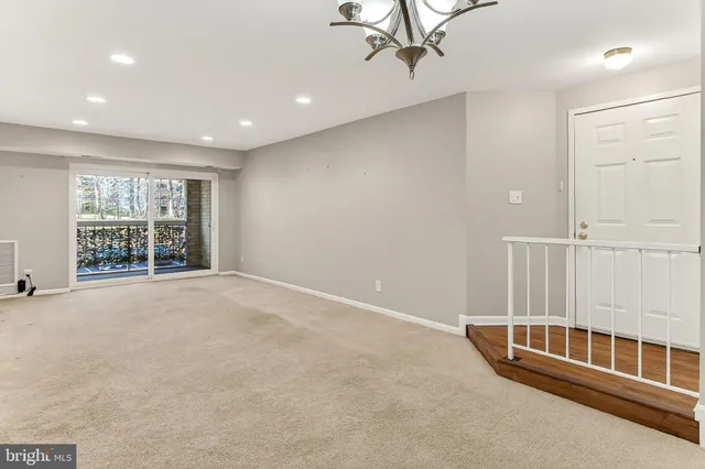 $380,000 | 5833 Cove Landing Road, Unit 304, Burke, VA 22015