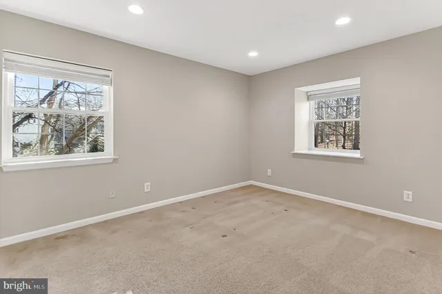 $380,000 | 5833 Cove Landing Road, Unit 304, Burke, VA 22015