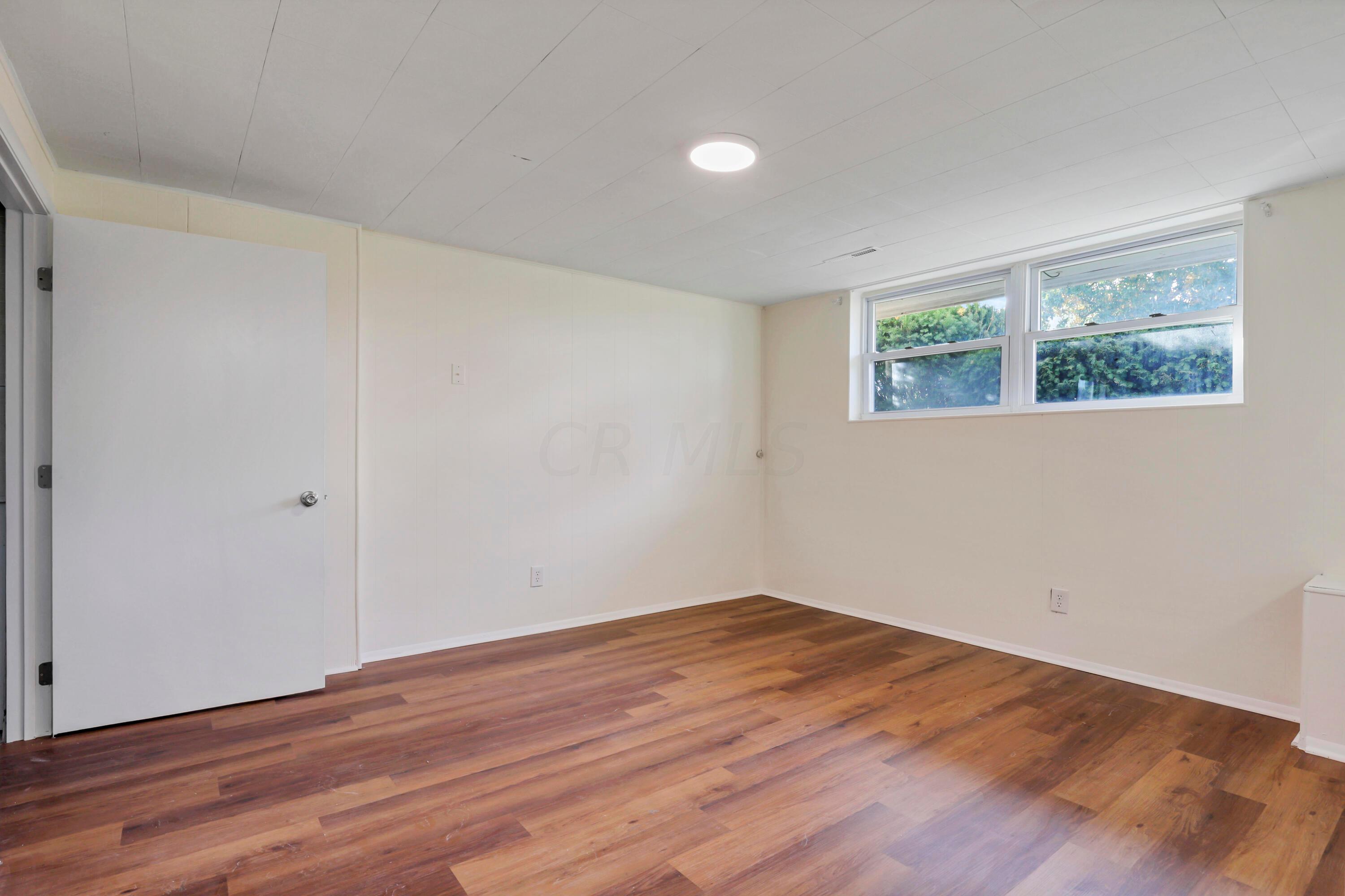3846 Eakin Road Columbus, OH 43228 - Photo 40 of 51 0N4A4008