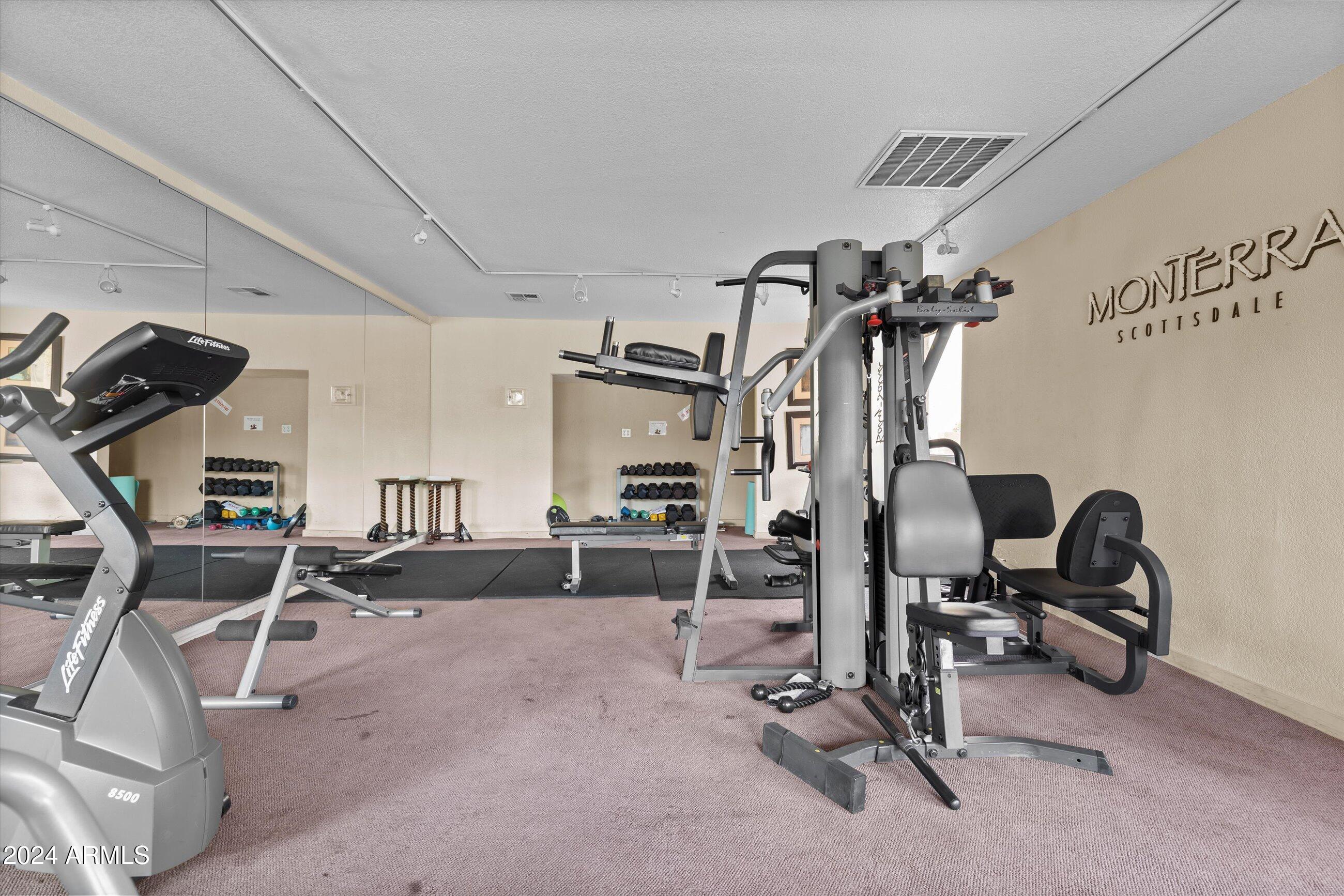 5877 North Granite Reef Road, Unit 1154 Scottsdale, AZ 85250 - Photo 30 of 31 Community Features