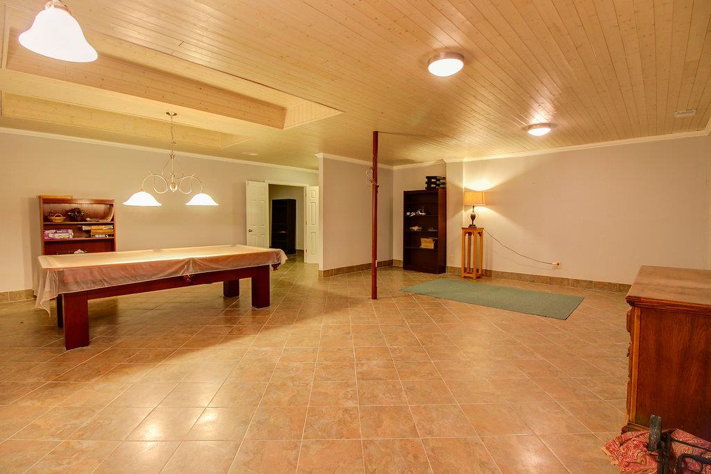 2727 Henry Gower Road Pleasant View, TN 37146 - Photo 13 of 30 a lobby with furniture and a rug