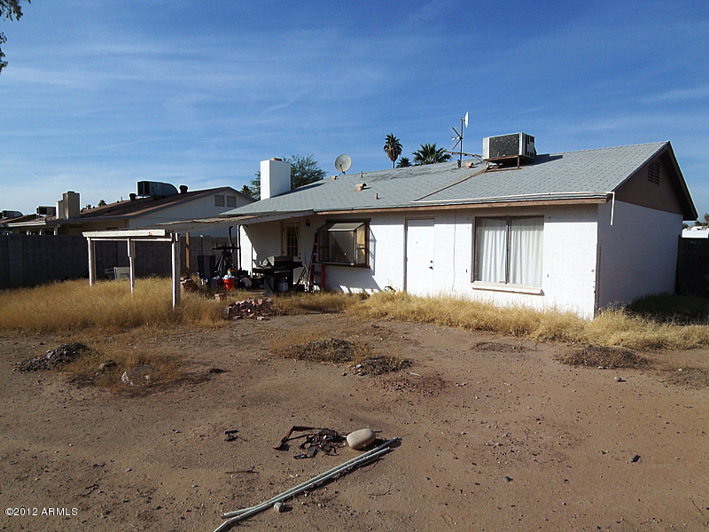 4513 East Wayland Road Phoenix, AZ 85040 - Photo 8 of 9 100_2685