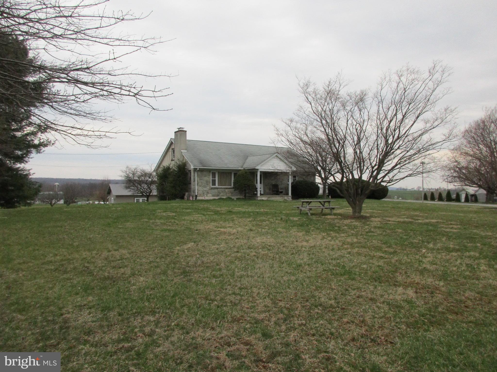 647 Red Hill Road Narvon, PA 17555 - Photo 2 of 8 Gallery Image 2