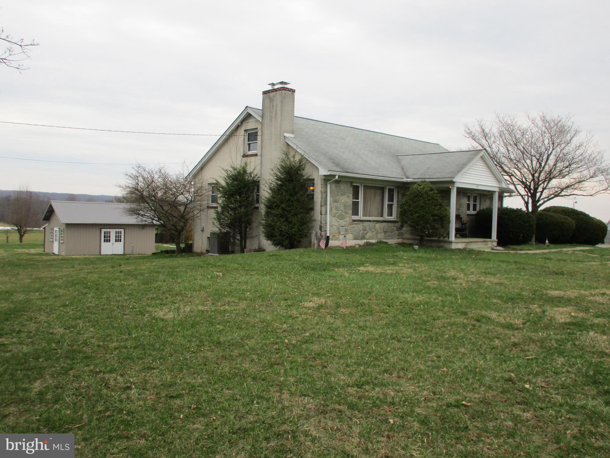 647 Red Hill Road Narvon, PA 17555 - Photo 3 of 8 Gallery Image 3