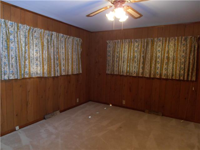 214 Hillcrest Road Manchester, TN 37355 - Photo 8 of 20 Dining Room