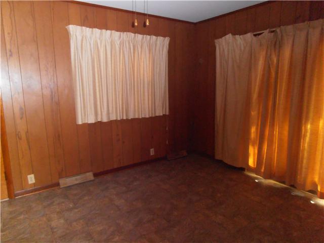 214 Hillcrest Road Manchester, TN 37355 - Photo 9 of 20 Dining Room Another Angle