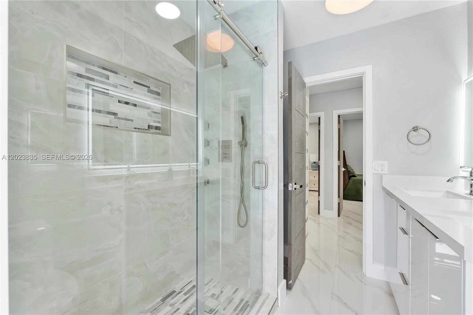 6241 Southwest 16th Street Plantation, FL 33317 - Photo 18 of 36